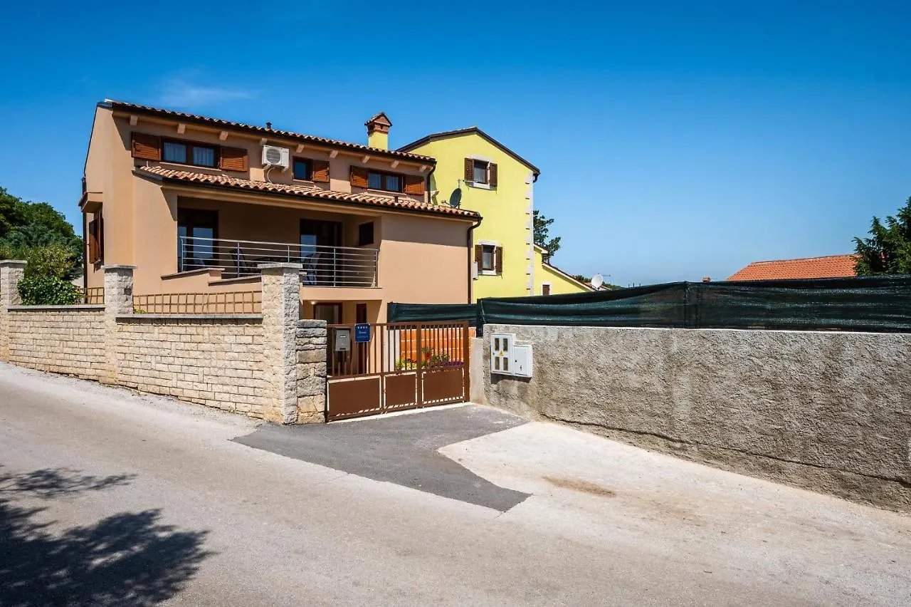 Apartman Vito Pomer 0*,  Croatia